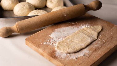 Mangırın merdaneyle hazırlanması