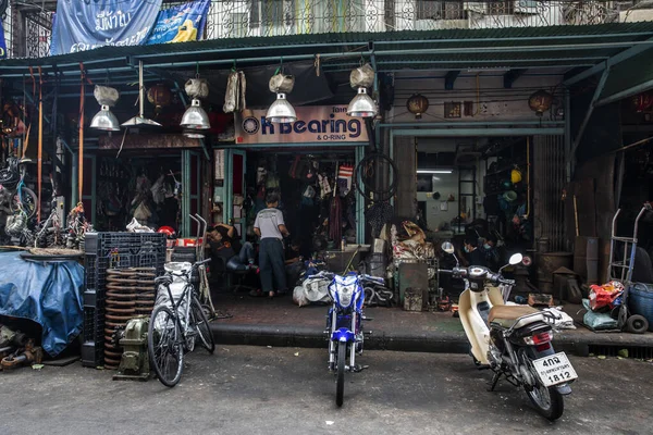 Motorbikes Bearing Shop Bangkok Auto Alley Talat Noi — стокове фото