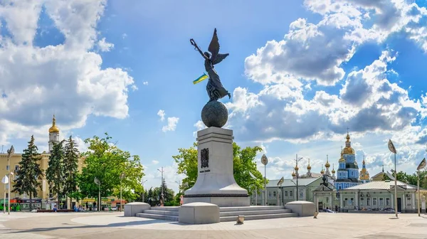 Памятник Независимости Конституционной Площади Харькове — стоковое фото