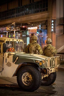 Ulusal Muhafız birlikleri 2021 'deki açılış gününde Washington DC' yi ele geçirdi..