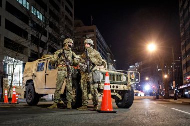 Ulusal Muhafız birlikleri 2021 'deki açılış gününde Washington DC' yi ele geçirdi..