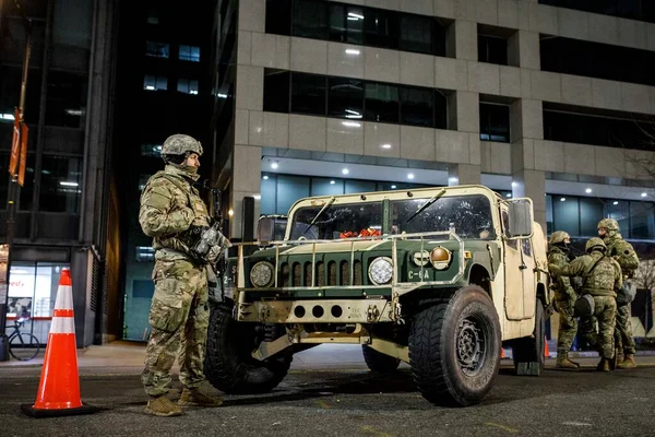 Tropas Guardia Nacional Aseguran Washington Día Inauguración 2021 — Foto de Stock