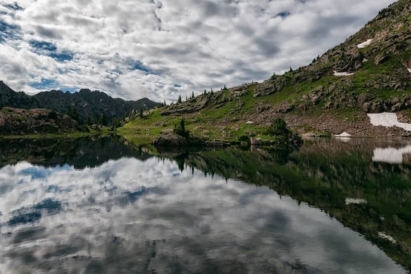 Alpine Lake Eagles Nest Wilderness Colorado — Fotografia de Stock