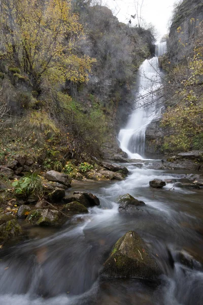 Dağlardaki Nehir — Stok fotoğraf