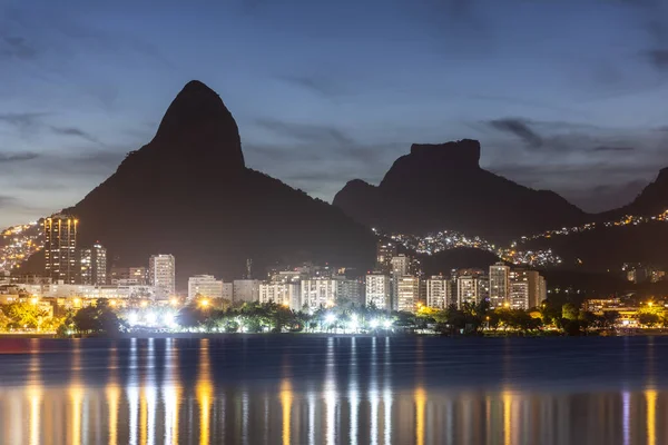 Beautiful View Mountains City Lights Reflected Lagoon Early Evening Rio — Stock Photo, Image