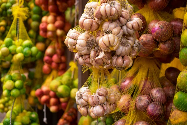 Aglio Limoni Mele Vendita Nel Mercato Centrale Leticia Amazonas Colombia — Foto Stock