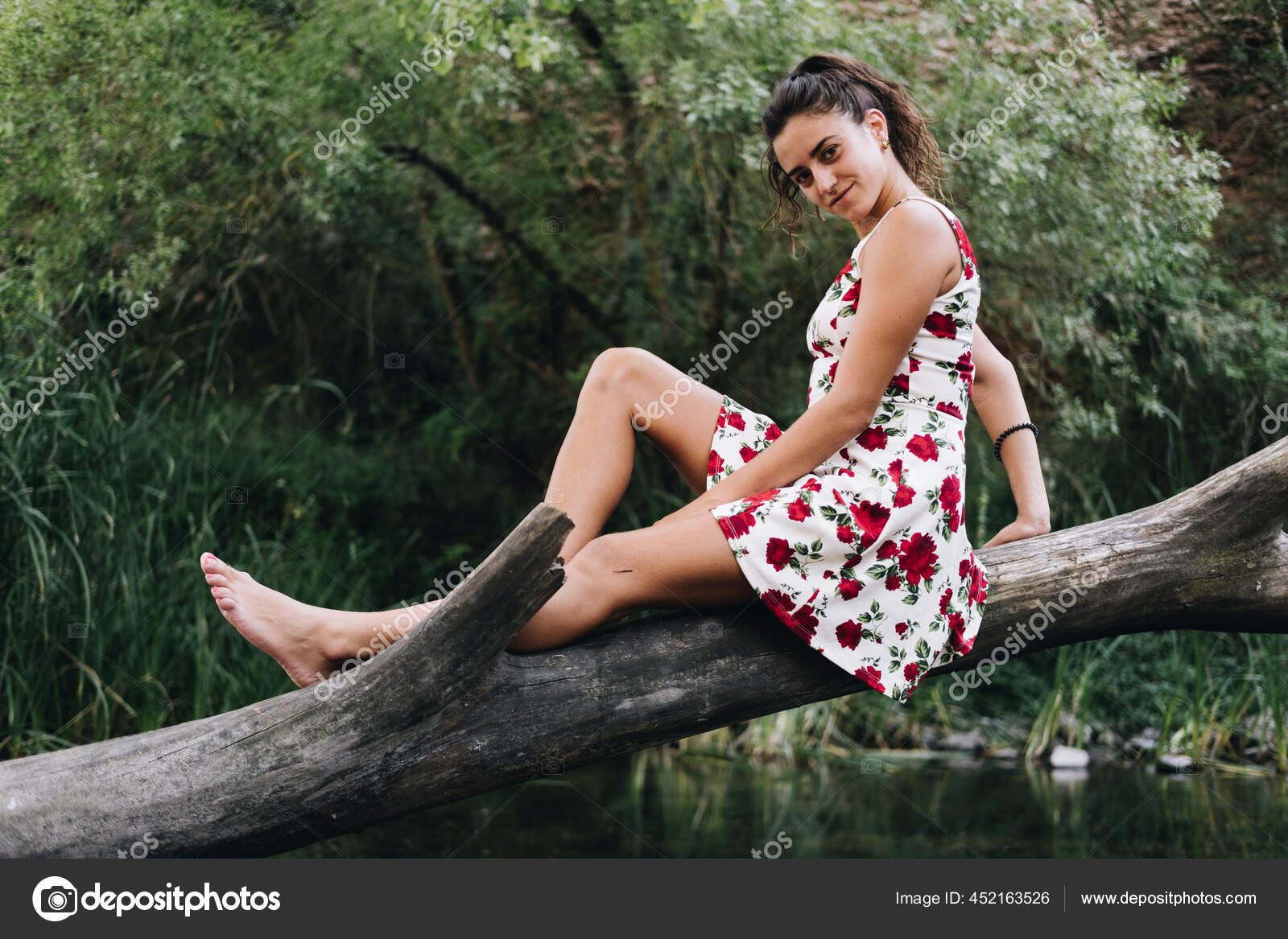 https://st2.depositphotos.com/15113232/45216/i/1600/depositphotos_452163526-stock-photo-young-girl-spring-dress-nature.jpg