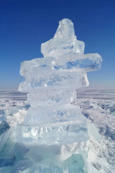 Gelo Lago Baikal Urso Polar Sol Muita Neve — Fotografia de Stock