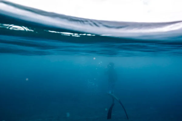 Homme Plongeant Dans Les Eaux Calmes Océan Hawai — Photo