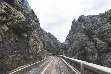 Palencia 'dan Picos de Europa' ya giden otoyol.