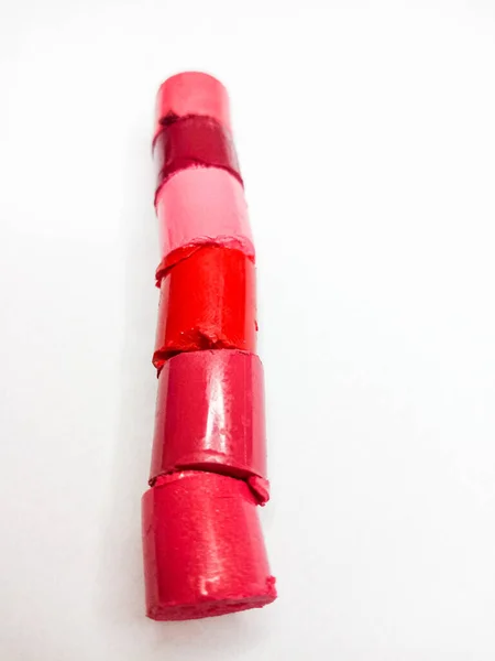 Tumpukan Lipstik Potong Atas Satu Sama Lain Merah Muda Merah — Stok Foto