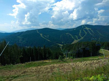 Dağlarda asansör, Karpatlar, Bukovel, Ukrayna