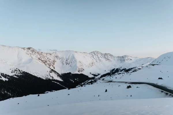 Snowy Winter Rocky Mountain Range — Stock fotografie