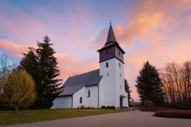 Turciansky Peter köyündeki Gotik kilise, Turiec bölgesi, Slovakya.
