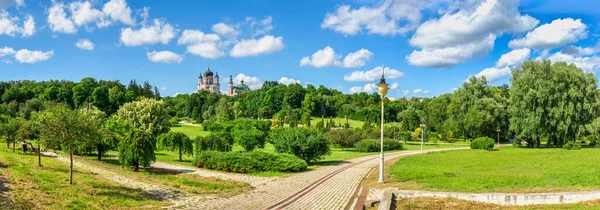 Kiev Ucrania 2020 Parque Feofaniia Catedral San Panteleimón Kiev Ucrania — Foto de Stock