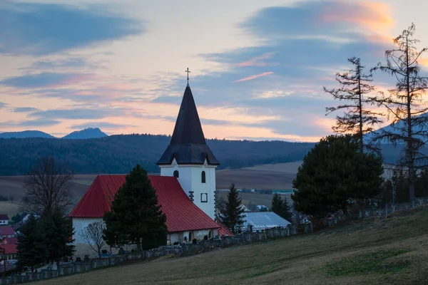 Valca Slovakia Agotische Kerk Het Kerkhof Van Valce Dorp — Stockfoto