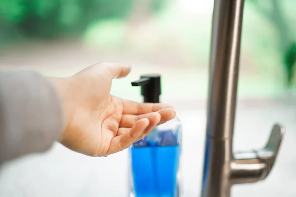 抗菌液洗手泡 — 图库照片