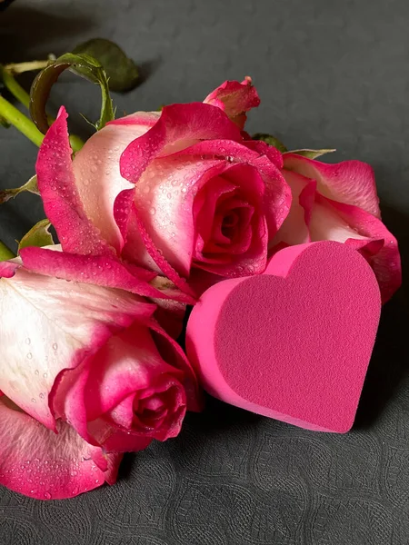 Rosas Com Coração Ternura Buquê — Fotografia de Stock