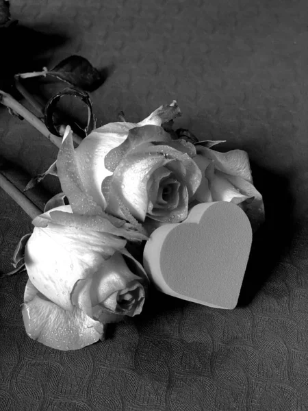 有爱心的玫瑰束 — 图库照片