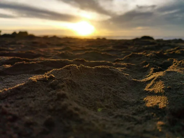 背景に太陽と海の砂 — ストック写真