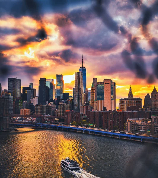 Stad Skyline Vacker Plats New York Himmel Båt Hav Flod — Stockfoto