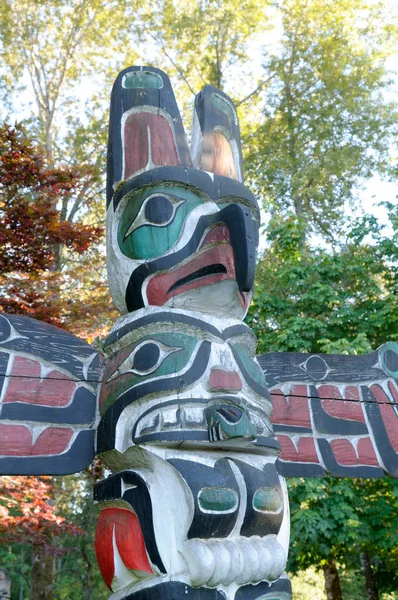 Marriage Pole Quw Utsun Cultural Conference Centre Duncan British Columbia — Foto Stock