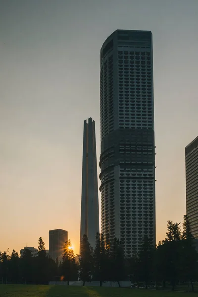 Západ Slunce Moderními Vysokými Mrakodrapy Centru Singapuru — Stock fotografie