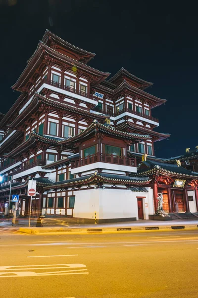 Gece Vakti Singapur Merkezinde Buda Dişi Kalıntısı Tapınağı — Stok fotoğraf