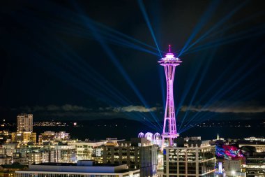 Seattle Uzay İğnesi Işık Gösterisi Yeni Yıl Arifesi
