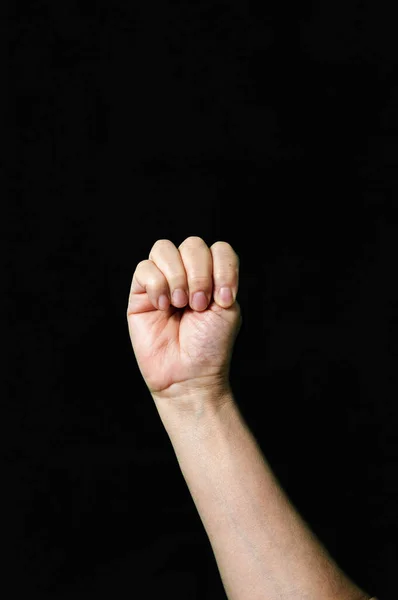 Mano Facendo Mostrando Lettera Lingua Dei Segni Internazionale Sfondo Scuro — Foto Stock