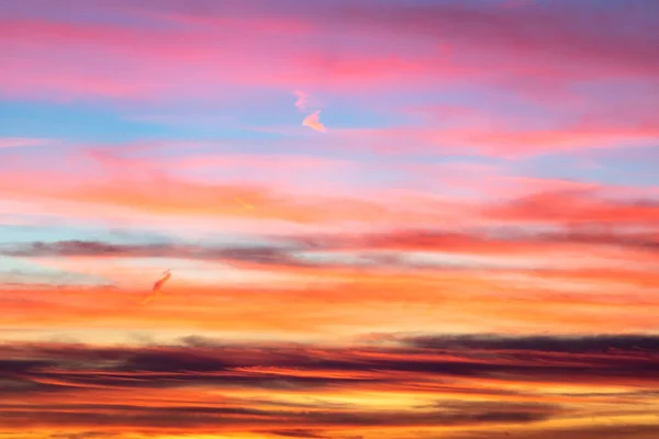 色や色の異なる日没時の空 — ストック写真