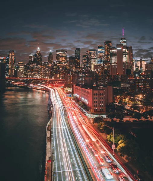 Skyline Verkeer New York City Nacht Zonsondergang Hemel Wolk Gebouwen — Stockfoto