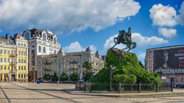 Kiev Ucrania 2020 Monumento Bohdan Khmelnytsky Plaza Santa Sofía Kiev —  Fotos de Stock