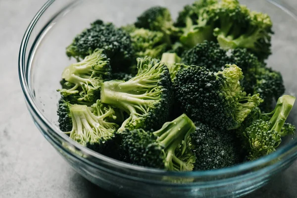 Ciotola Broccoli Freschi Tagliati — Foto Stock