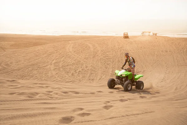 Homme Quad Sur Une Dune Sable Une Plage Mexicaine Chachalacas — Photo