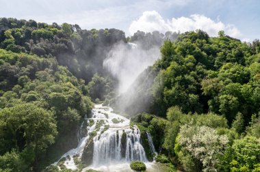 Mermer taşması tam akışa açık