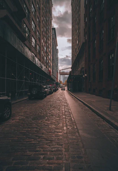 Atardecer Calle Brooklyn Nueva York Tráfico Coches Nubes Cielo Edificios — Foto de Stock