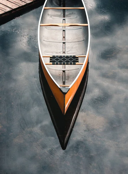 Overhead Image Empty Yellow Canoe Mottled Blue Water — Stock Photo, Image