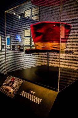 Cleveland, OH, ABD - 14 Temmuz 2018: Tom Petty Şapka koleksiyonu serginin içinde