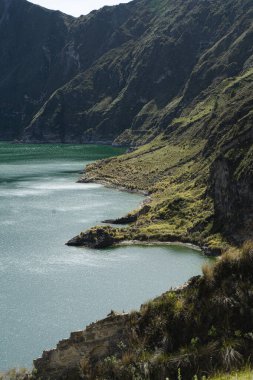 Sabahları Quilotoa Gölü