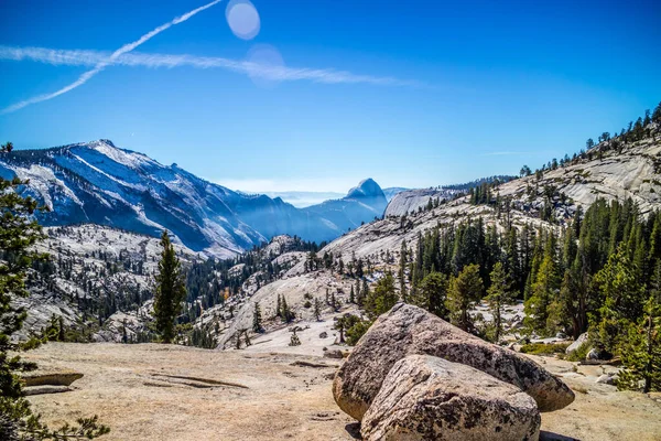 Scénický Pohled Krajinu Tuolumne Grove Trailhead Yosemitském Národním Parku — Stock fotografie