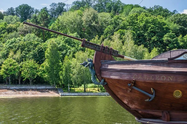 Kiev Ukraine 2020 Barge Galion Bois Restaurant Bateau Dans Résidence — Photo