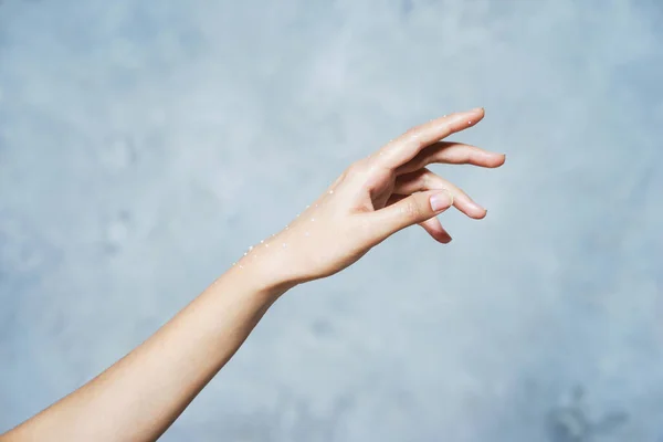 Beautiful Jewelry Little Pearls Girl Hand Skin — Stock Photo, Image