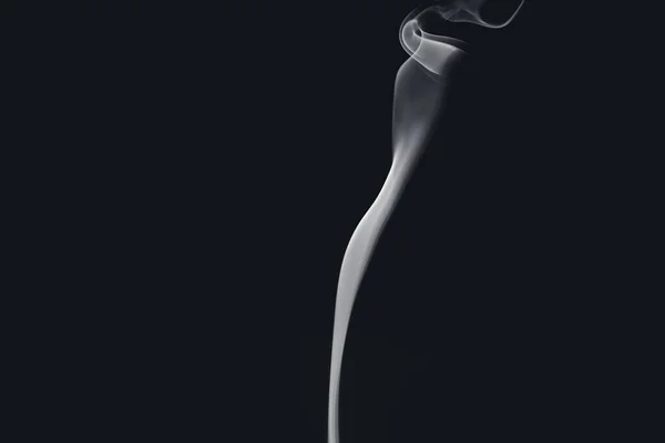 Λευκός Καπνός Που Δημιουργεί Αφηρημένα Σχήματα Μαύρο Φόντο — Φωτογραφία Αρχείου