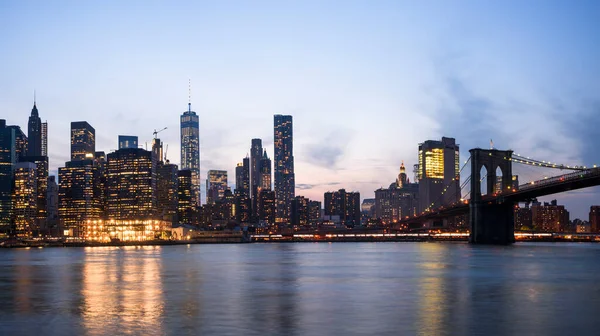 River New York City Usa Buildings Skyscrapers Bridge Bright Cloudless — Stock Photo, Image