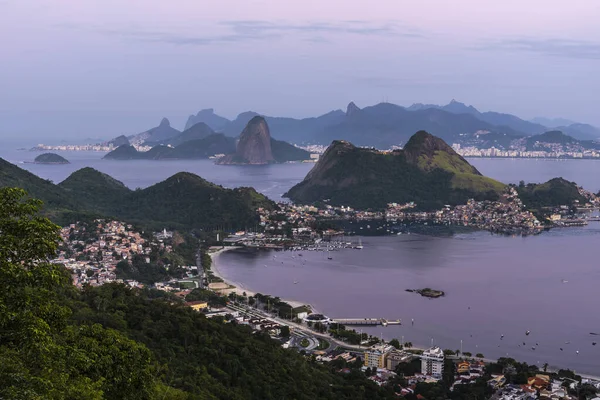 Bela Hora Azul Nascer Sol Com Oceano Montanhas Rio Janeiro — Fotografia de Stock