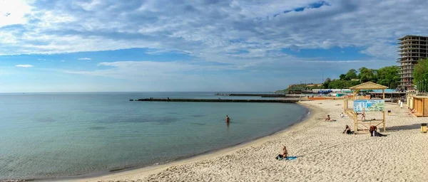 2021 Praia Pública Golden Coast Odessa Ucrânia Uma Manhã Ensolarada — Fotografia de Stock