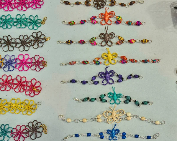 Boucles Oreilles Épingles Bracelets Faits Main Par Des Artisans — Photo