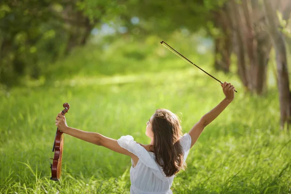 Relaxing Young Woman Standing Meadow — Stock Photo, Image