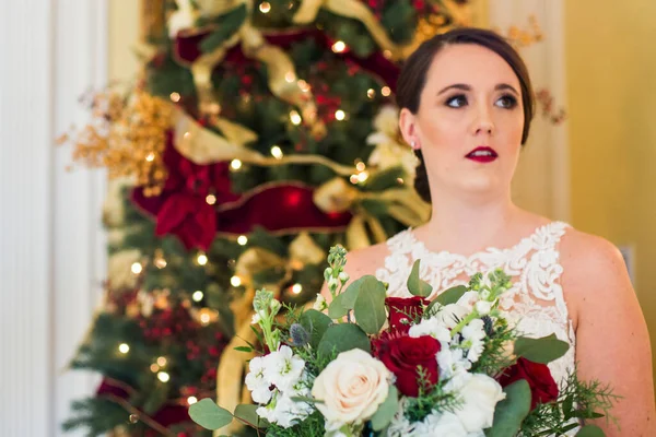Bride Bouquet Standing Christmas Tree — Stock Photo, Image